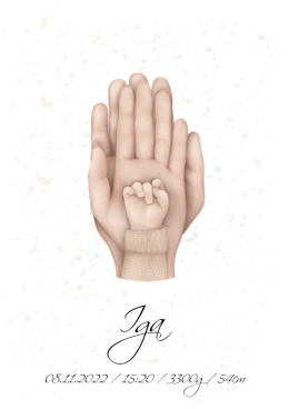 metryczka urodzeniowa, plakat dłonie rodziców i dziecka, na rączce dziecka beżowy sweterek
